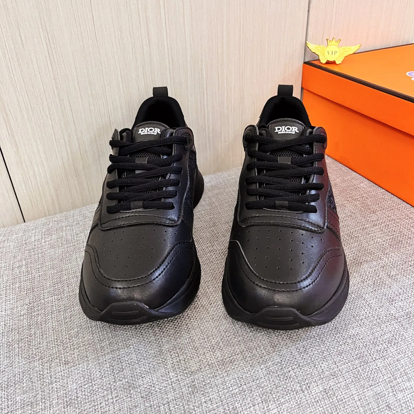 Men's Men's Shoes Men's Shoes 💰 400 Men's Men's Shoes 💰 [ Dior ] 🔥 High-end men's shoes brand official website 1:1 latest masterpiece: the upper is made of Italian imported first-layer cowhide with a comfortable and breathable lining ➕ Original non-slip and wear-resistant outsole 🔥, making walking more convenient and comfortable! An exclusive new model, a stunning work, a beautiful 1:1 replica [color] compared to the official quality! Create a fashionable personality to set off your uniqueness! A must-have for trendy men! Classic🔥Size: 38-44 Color: Multiple colors available🔥.